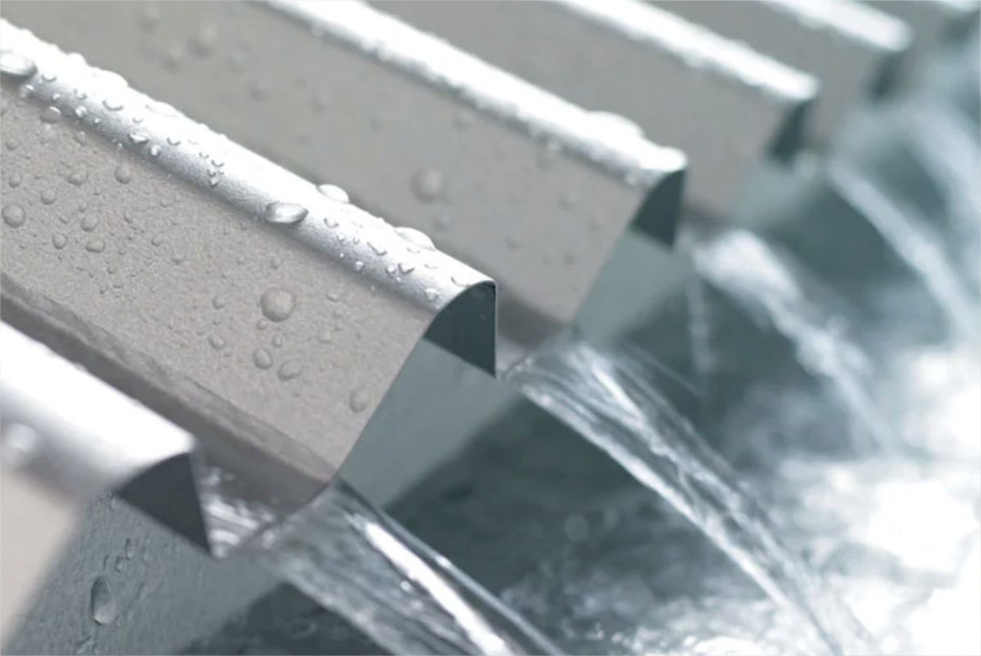 Tôle Aluzinc BG32 de 14 Ondulations : le secret d’une toiture durable